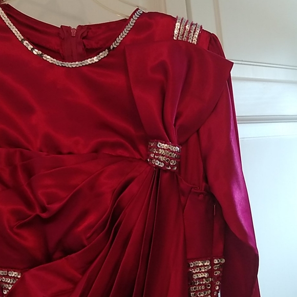 Roman style dress - Picture 9 of 9